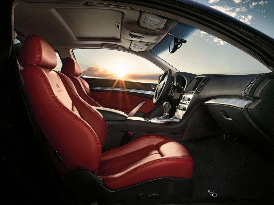  Infiniti G37 IPL Coupe 2010 года  (фото 9 из 13)